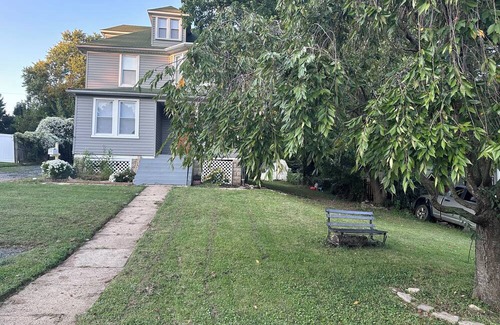 Overlea House | Spacious 4-bedroom retreat house with plenty of parking