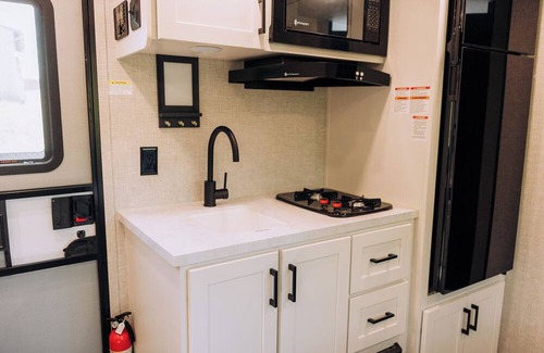 Williamstown RV Rental | Peaceful Glamping in charming Williamstown by Ark Encounter