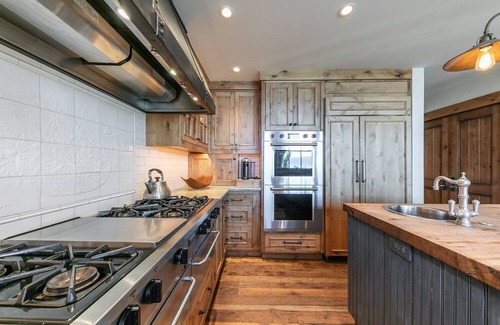 Carnelian Bay House | Beyond the Blue Lakefront Escape by Tahoe Getaways - Pet Friendly, 6BR with Pier, Buoy & Hot Tub