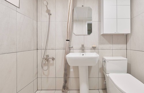 Mangwon-dong House | 5 minutes to Mangwon Han River Park/near Mangwon Market/Large family/14people