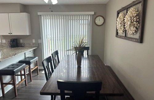 Papillion House | Charming 2-bedroom house in peaceful Papillion with AC