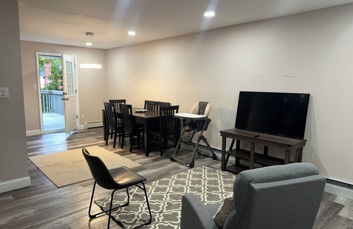 Blooming Glen House | Quiet 3-bedroom house in enchanting Perkasie with AC