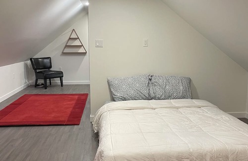London House | Wonderful 3-bedroom house in Old East/Kelloggs Entertainment District