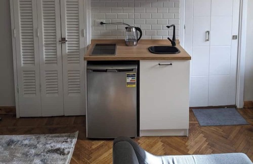 Garden City Apartment | Mini Modern Studio in Garden City