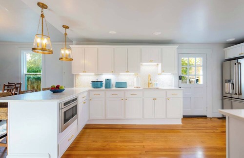 Versailles House | Pre-Launch Special Bluegrass Manor Sleeps 14 Bourbon Trl, Keeneland, Airport, UK