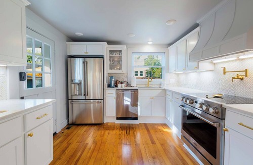 Versailles House | Pre-Launch Special Bluegrass Manor Sleeps 14 Bourbon Trl, Keeneland, Airport, UK