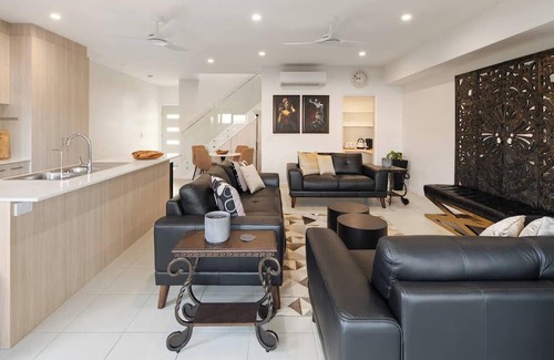 Labrador House | Drift and Dwell Minutes to Labrador Beach and Dining