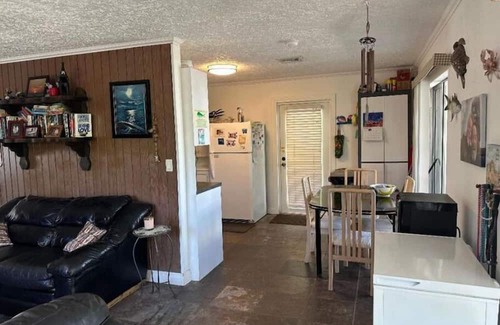 Breezeswept Beach Estates House | Cozy 2 Bedroom 1 Bath Canal Front Home On Ramrod Key
