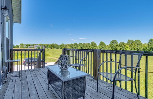 Greenwood House | Pet-Friendly Countryside Retreat in Whiteland!