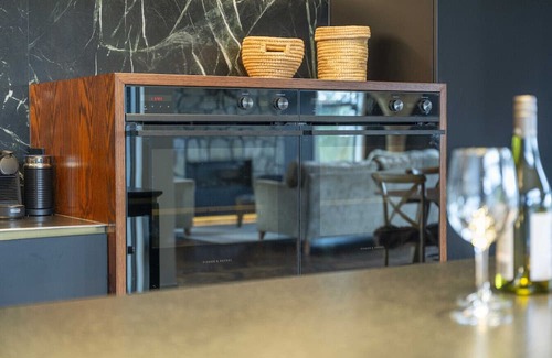 Rainbow Point Apartment | Lake View Lodge - Lake Taupo