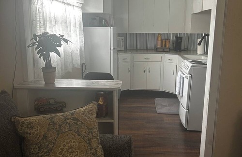 Pierre House | Charming 2-bedroom house in peaceful Pierre with AC