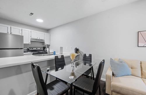 Fayetteville Apartment | Chic Modern Suite with Style I Free Parking