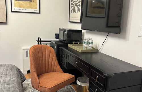 Stony Brook House | Newly renovated Private bedroom near Stony Brook University