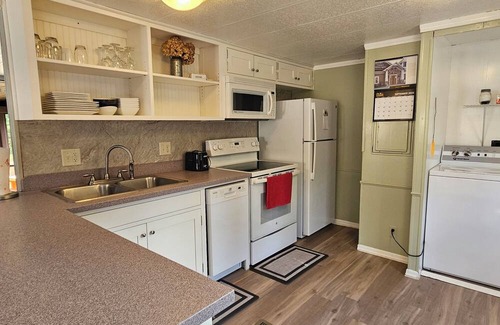 Keene House | Atwood Lake access, Sleeps 6,
