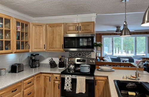 Monmouth House | Charming Four-Season Lakehouse with Scenic Views and Activities for All Ages