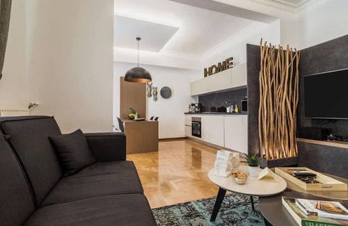 Makrigianni Hotel | Acropolis Executive Suite, Bill & John Apartments & Villas