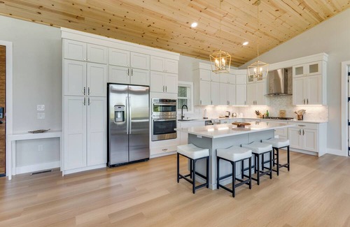 Brasstown House | Mtn-View Decks & Fire Pit: Quiet Brasstown Escape
