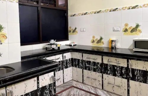 Bedla Apartment | Lovely 3-bedroom a hall and a modular kitchen apartment with AC in Udaipur