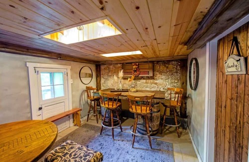 Springfield Cottage | Charming Historical Cottage in Springfield, OH