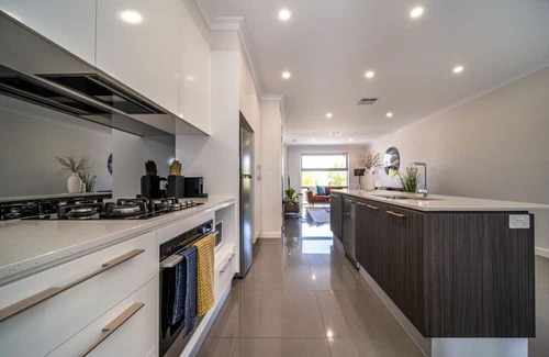 Christies Beach Apartment | Coast on Clovelly - · ★Coast on Clovelly★Beach✔Wifi✔Nespresso✔Neflix!