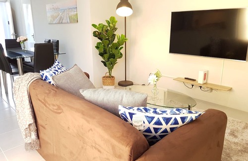 Balga House | Culloton Retreat – Bright 3BR Home Near Shops, Parks & Beaches