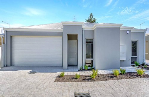 Balga House | Culloton Retreat – Bright 3BR Home Near Shops, Parks & Beaches