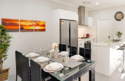 Balga House | Culloton Escape – Spacious 3BR Family Home Near Parks & Shops