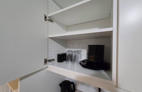 Medicine Hat House | Cozy 1BR Suite | Free Wi-Fi + Netflix | Near Downtown Medicine Hat