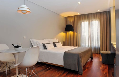 Santo Antonio Hotel | Family-Friendly Unit at Altis Prime, Near Attractions! Onsite Jacuzzi!