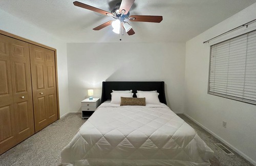 Cutlerville House | Cozy & clean 4BD house in Grand Rapids
