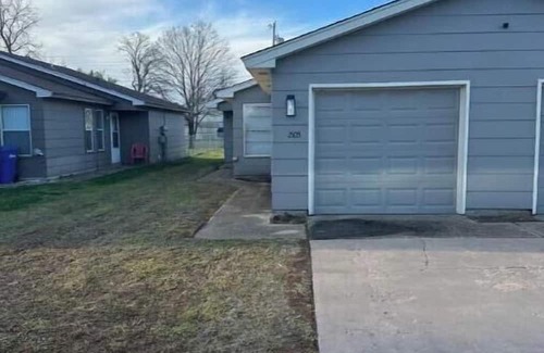 Enid House | 2105 Quiet 2 Bed/1 Bath Duplex,1 King and 1 Queen