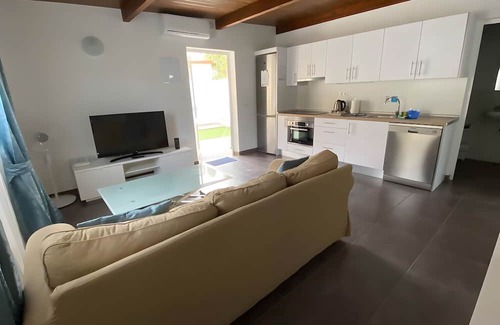 San Bartolome de Tirajana Apartment | Holiday Apartment 'Finca By Fataga Maspalomas' with Balcony, Wi-Fi and Air Conditioning