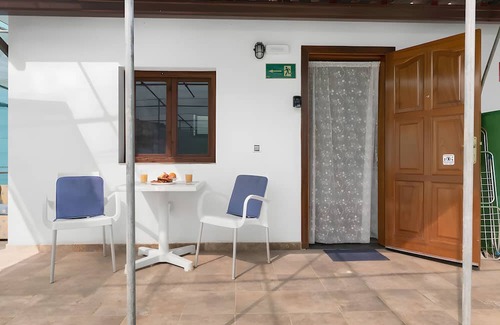San Bartolome de Tirajana Apartment | Holiday Studio 'Country Near Fataga' with Balcony, Wi-Fi and Air Conditioning