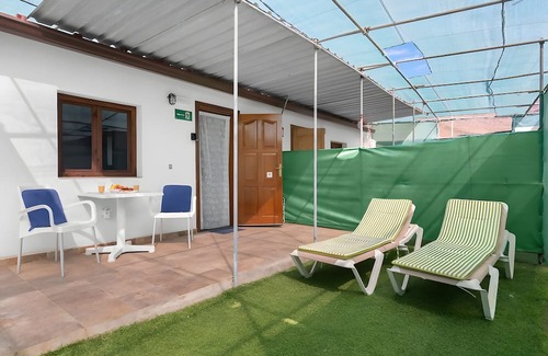 San Bartolome de Tirajana Apartment | Holiday Studio 'Country Near Fataga' with Balcony, Wi-Fi and Air Conditioning