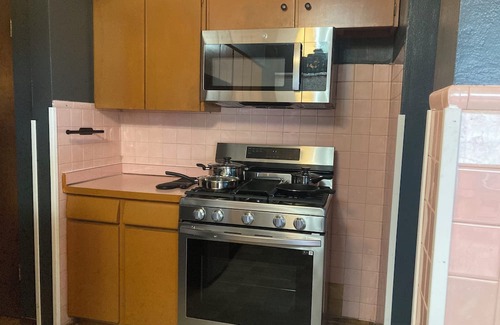 Glen Carbon House | Spacious 5-bedroom house in gorgeous Glen Carbon with AC