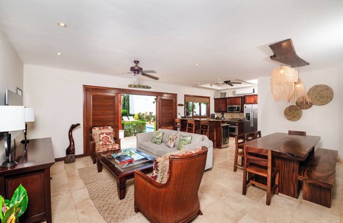 Playa Langosta House | Newly renovated 3-bedroom house with private pool in Playa Langosta