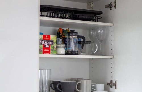 Fortune Green Apartment | Spacious & Bright Studio flat