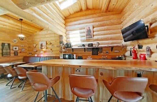 Crook House | The Oak & The Log Cabin, Sleeps 10, 2 Hot Tubs
