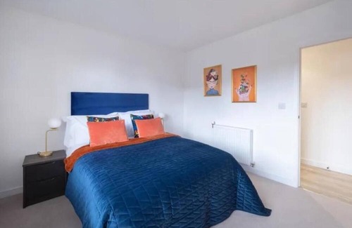 Canning Town South Apartment | Large 1 Bedroom Apartment in Canning Town close to 02 Arena, Canary Wharf