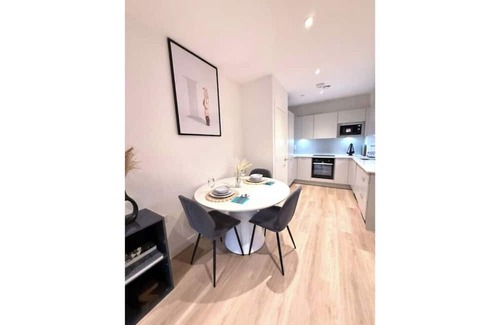 East Ham Apartment | Affordable Stays