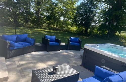 Fontanet House | Little Raccoon Hideaway