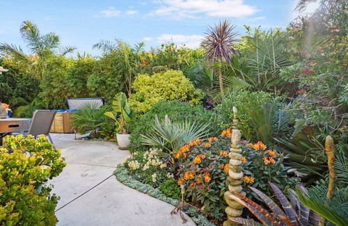 Whakatane House | Private Coastal Sanctuary, 100m from the beach