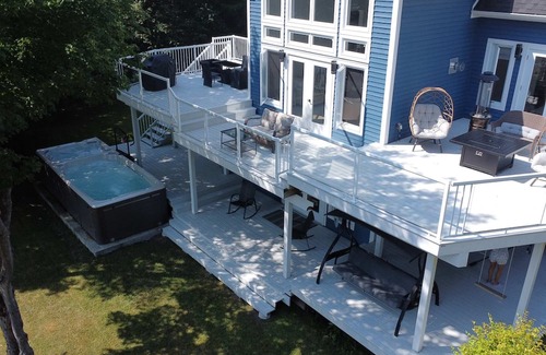 Humber Valley Ski Chalet | Luxurious Lakeside Chalet with Swim Spa