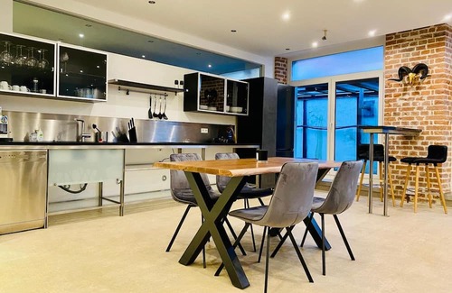 Mitte Condo | Goho Studio 30 - Urban Business Living - 100-m²