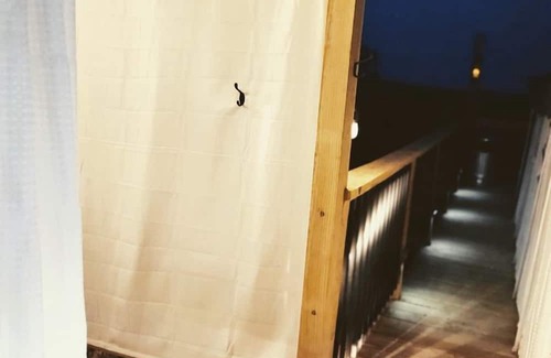 Squires RV Rental | Lovely Safari Tent with Treetop Views for Family Glamping in Missouri