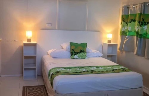 Turangi Tapere House | Live as a local. Easy Access: Vilis, KAPS, Turangi Eatery, & Bus Routes Nearby!"