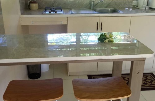 Turangi Tapere House | Live as a local. Easy Access: Vilis, KAPS, Turangi Eatery, & Bus Routes Nearby!"