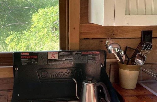 Argyle Cabin | Gorgeous Tiny House Rental for a Glamping Getaway near Saratoga Springs in Upstate New York
