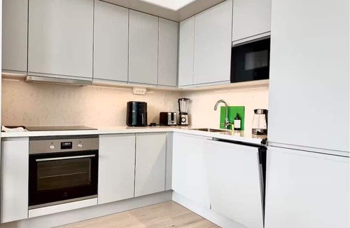 Lundby Apartment | Luxury Apt Karlatornet - 2BR - Spa - Gym - City
