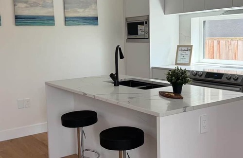 Hastings House | Roger & May's Cabin in Vancouver